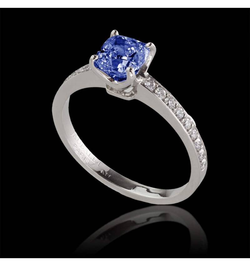 Bague de fiançailles saphir bleu pavage diamant or blanc Sandy