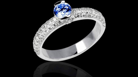 Bague solitaire saphir bleu platine